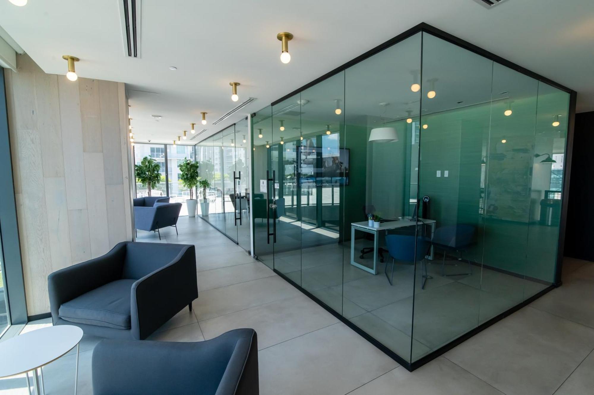 Luxurious King Bed Suite In Downtown Miami Exterior photo