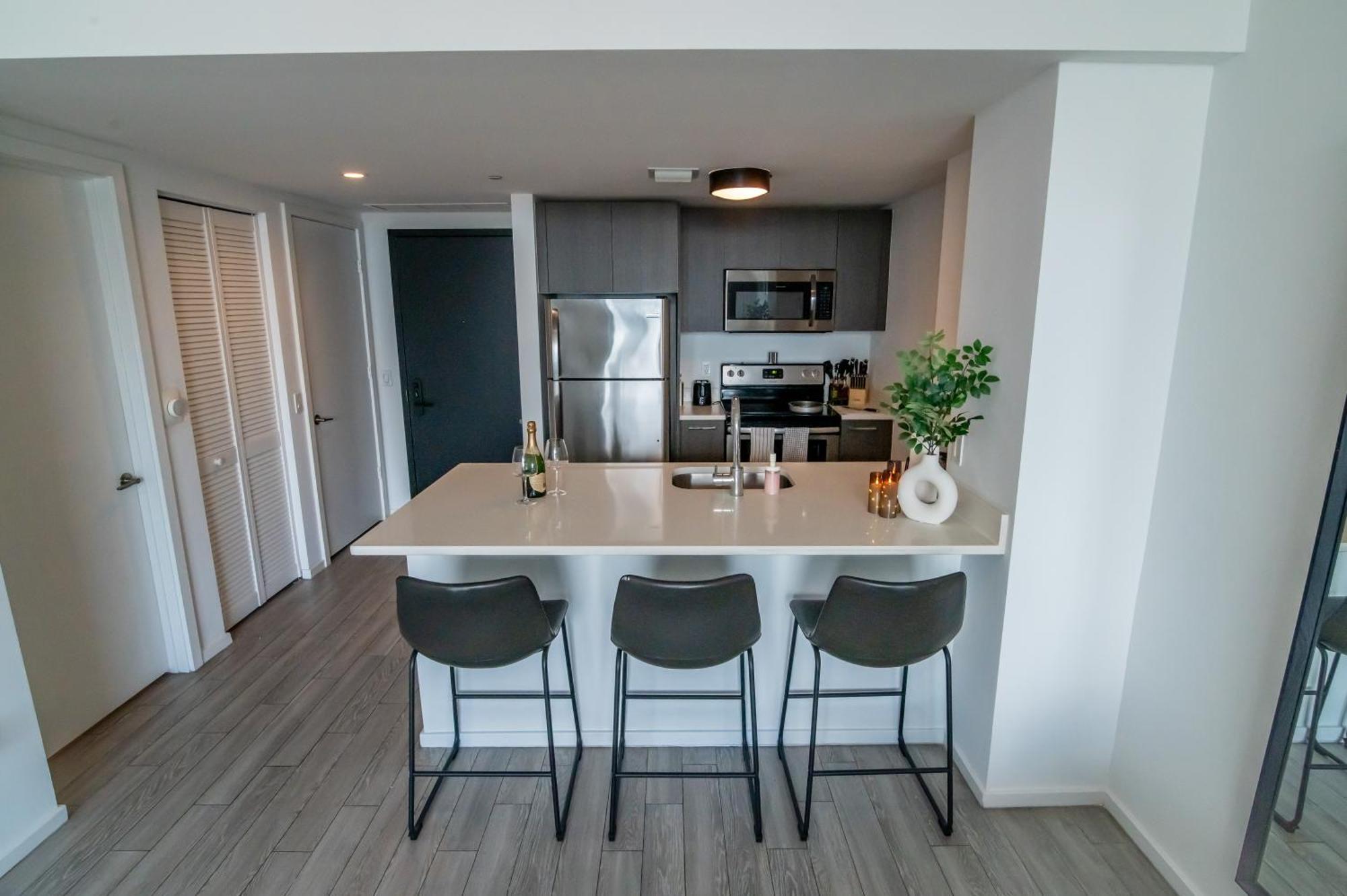 Luxurious King Bed Suite In Downtown Miami Exterior photo