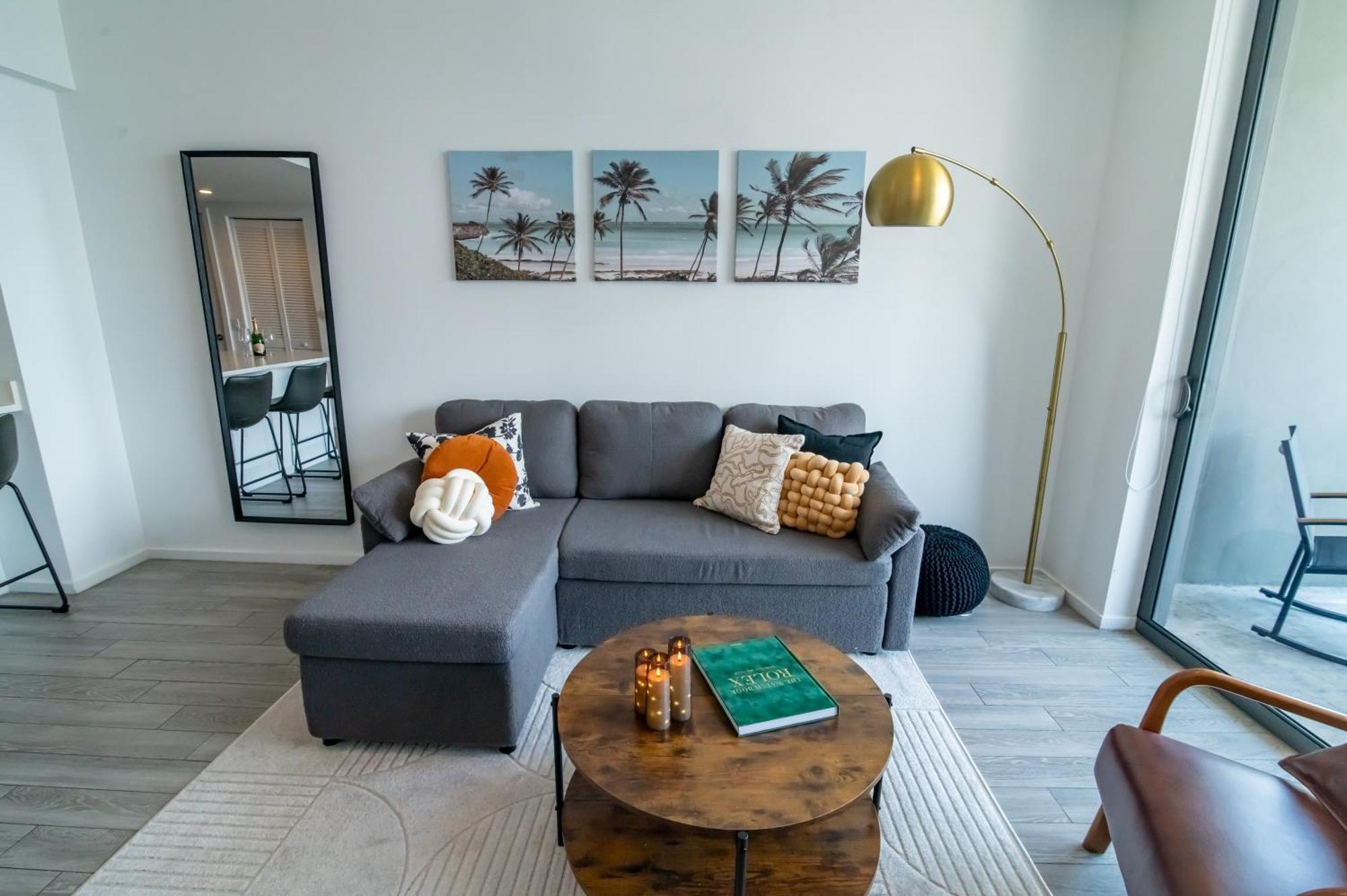 Luxurious King Bed Suite In Downtown Miami Exterior photo